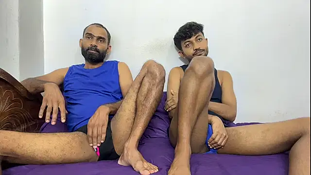 DesiDaddyandSon online show from July 19, 2026, 1:19 pm