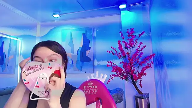 Chloe dolly online show from April 21, 2026, 11:17 am