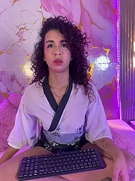 Woo isDaphne online show from March 7, 2026, 10:59 pm