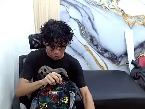 DaviidBuckx  online show from February 12, 2026, 1:49 am