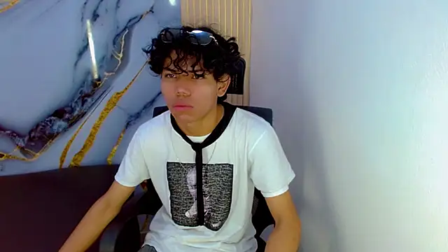 DaviidBuckx  online show from March 31, 2026, 2:13 am