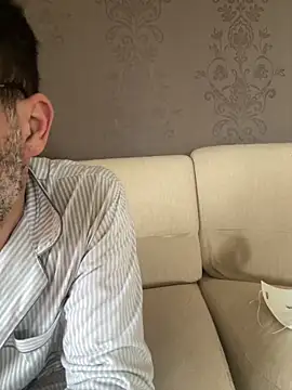 Snapshot of trombaio chatting on February 23, 2026, 12:17 pm trombaio online show from February 23, 2026, 12:17 pm