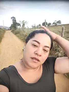 tania queen online show from March 3, 2026, 12:01 pm