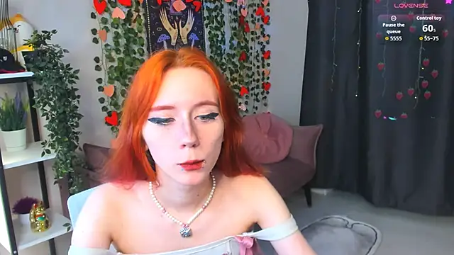 Snapshot of Asuka_miu chatting on February 17, 2026, 9:12 pm Asuka miu online show from February 17, 2026, 9:12 pm