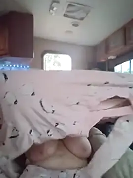 Snapshot of JMT42 chatting on February 15, 2026, 8:19 pm JMT42 online show from February 15, 2026, 8:19 pm