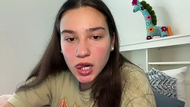 Snapshot of anitayurmoniii chatting on June 23, 2026, 10:19 pm anitayurmoniii online show from June 23, 2026, 10:19 pm