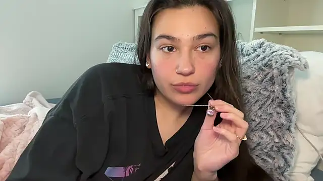 Snapshot of anitayurmoniii chatting on August 7, 2026, 9:10 pm anitayurmoniii online show from August 7, 2026, 9:10 pm