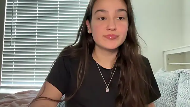 Snapshot of anitayurmoniii chatting on July 18, 2026, 11:02 pm anitayurmoniii online show from July 18, 2026, 11:02 pm