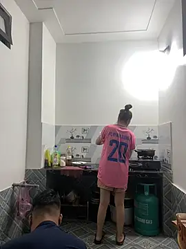 huyenzz online show from February 26, 2026, 11:32 am