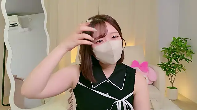 Saki chanF online show from July 23, 2026, 8:55 am