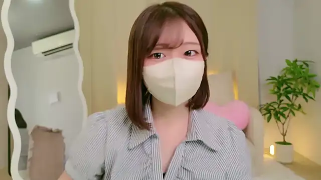Saki chanF online show from August 6, 2026, 9:04 am