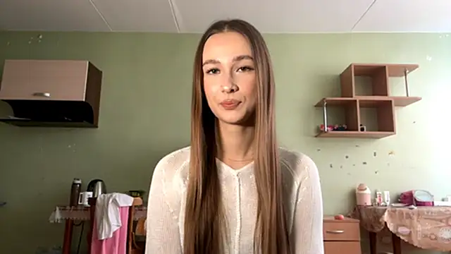 LacieHelaire online show from February 15, 2026, 10:36 am