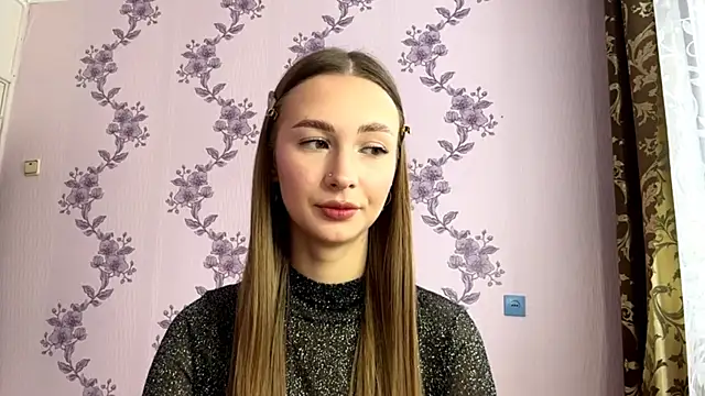 LacieHelaire online show from March 3, 2026, 7:26 am