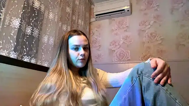 DyanSettlemyre online show from February 15, 2026, 10:41 pm