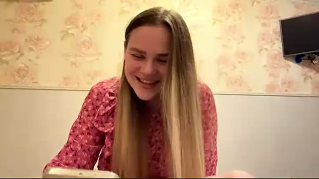 DyanSettlemyre online show from February 19, 2026, 11:01 pm