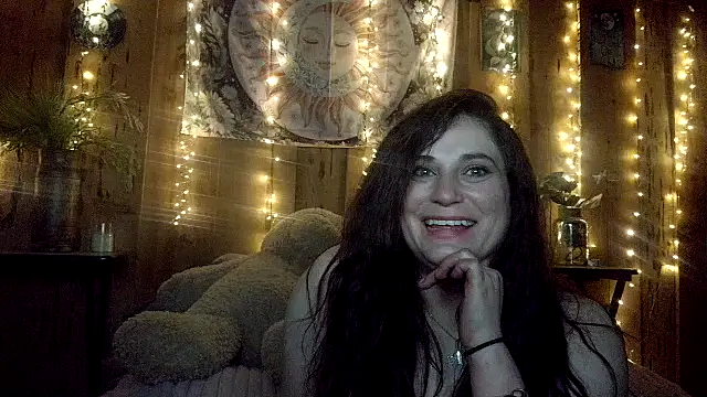 VelvetBrunetteXo online show from April 10, 2026, 2:07 am