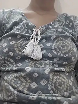 shivani jain online show from February 16, 2026, 5:44 pm