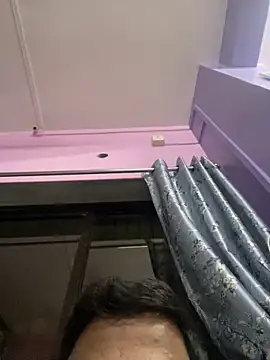 hassuniii online show from February 26, 2026, 8:42 pm