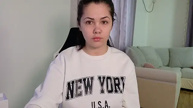 Sofimoon26 online show from March 12, 2026, 3:49 pm