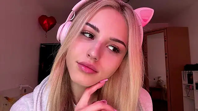 Snapshot of Evva_mayy chatting on February 26, 2026, 11:54 am Evva mayy online show from February 26, 2026, 11:54 am