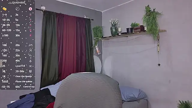 Snapshot of juliettafox chatting on February 25, 2026, 7:03 pm juliettafox online show from February 25, 2026, 7:03 pm