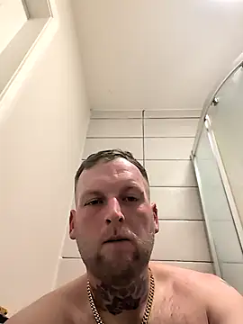 dave32000 online show from April 27, 2026, 10:30 pm