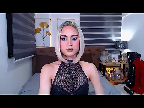JuicyCockThea online show from May 24, 2026, 11:32 am