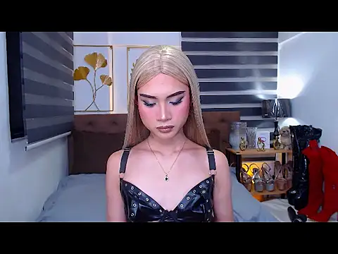 JuicyCockThea online show from May 25, 2026, 12:59 pm