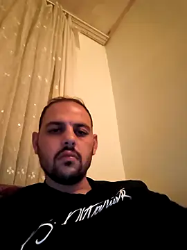 Alisclik online show from April 30, 2026, 9:19 pm