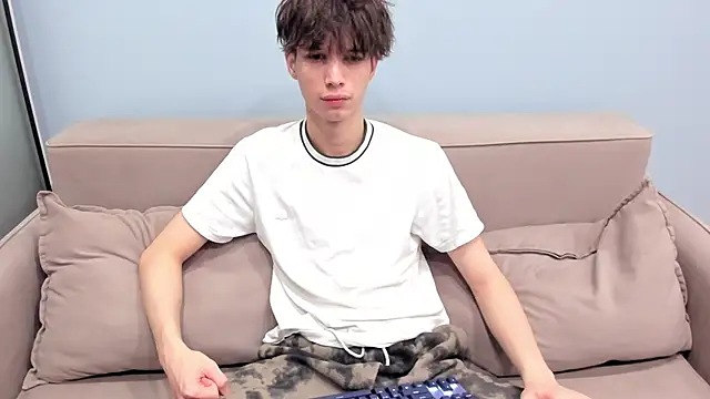 Ur NextDoor Boy online show from February 11, 2026, 6:19 pm