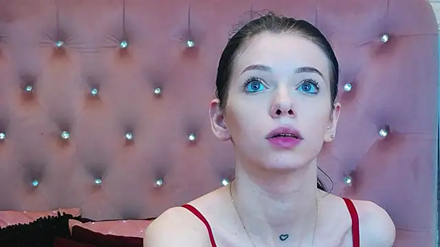 Snapshot of PeachyElla26 chatting on February 22, 2026, 11:56 am PeachyElla26 online show from February 22, 2026, 11:56 am