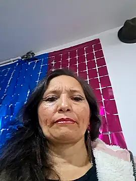 Alexamontiel  online show from April 11, 2026, 1:59 pm