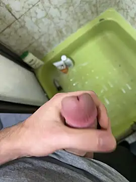 buyukyarak31 online show from April 4, 2026, 5:19 pm