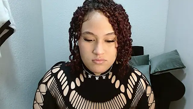 leilanewgirl online show from February 24, 2026, 12:28 pm