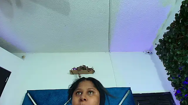 AlexaRousse4u online show from June 5, 2026, 9:53 pm