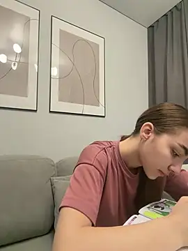  Patricia P online show from April 15, 2026, 4:51 am