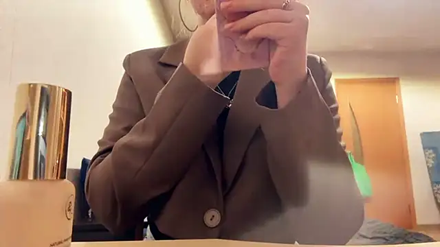 RoseBakeer online show from March 1, 2026, 8:09 pm