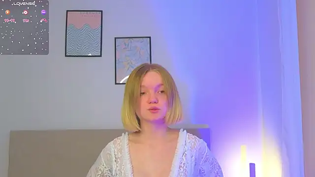 Snapshot of StellaBunny chatting on February 24, 2026, 4:13 am StellaBunny online show from February 24, 2026, 4:13 am