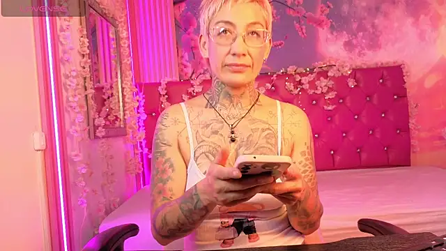 Snapshot of Everlyn_sexx chatting on February 26, 2026, 9:04 pm Everlyn sexx online show from February 26, 2026, 9:04 pm