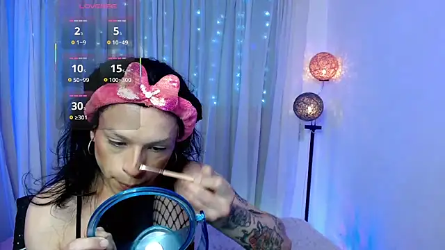 DanniHotBoy02 online show from April 18, 2026, 3:53 am