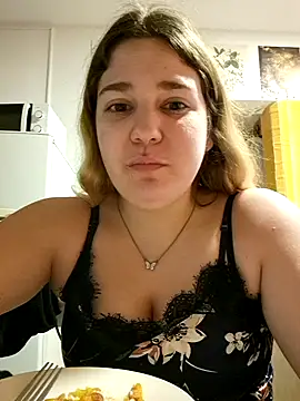 Dulcexpecado online show from March 1, 2026, 11:27 pm