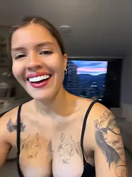 GabrielaS  online show from April 22, 2026, 11:22 pm