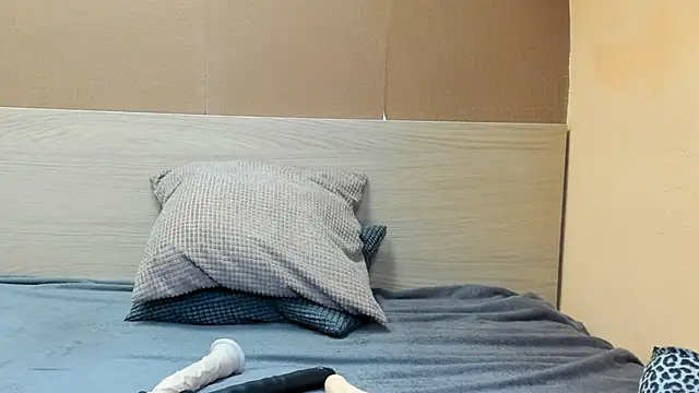 PinkyTwerkyX online show from October 15, 2025, 12:35 pm