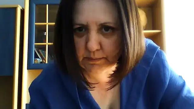 LockyCharm111 online show from March 4, 2026, 10:01 am