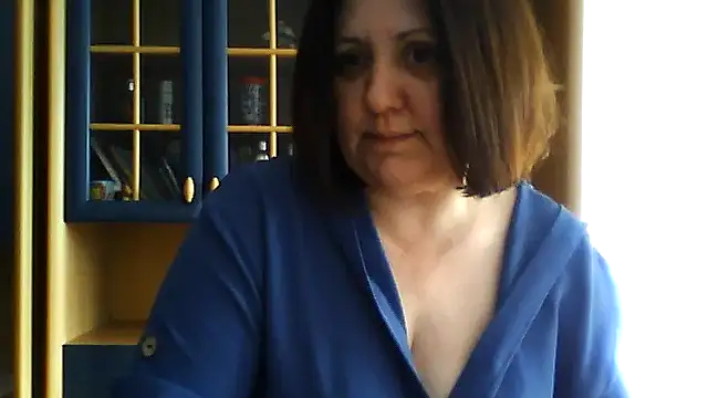 LockyCharm111 online show from March 3, 2026, 1:07 pm