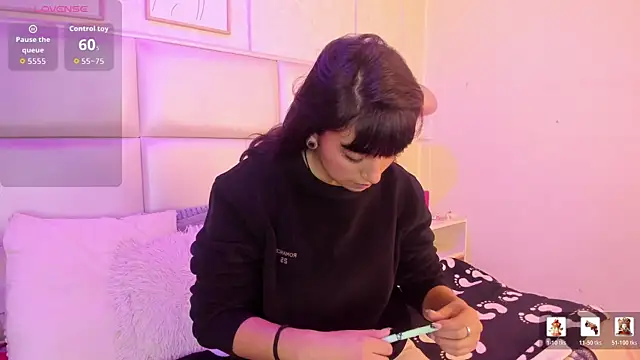 Xara u online show from March 25, 2026, 7:35 pm