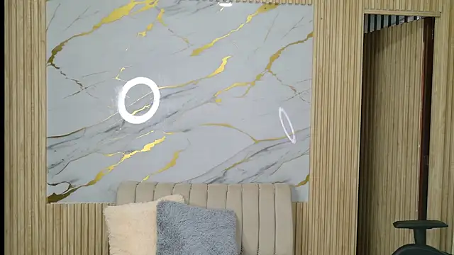 Sophie19   online show from April 15, 2026, 11:38 am