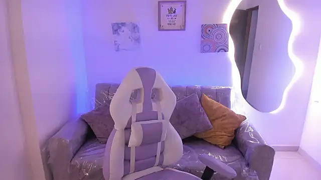 Afrodita rouss online show from February 16, 2026, 8:18 pm