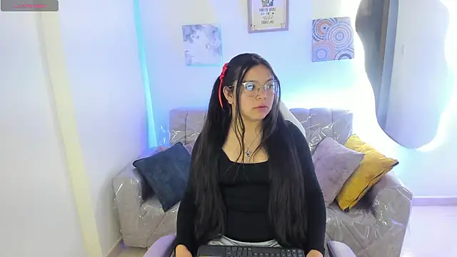 Afrodita rouss online show from February 18, 2026, 8:27 pm