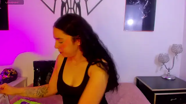 Snapshot of antonella_as chatting on February 28, 2026, 12:32 am antonella as online show from February 28, 2026, 12:32 am